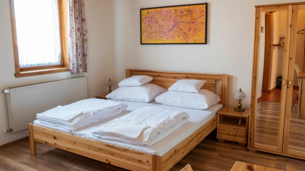 Turbékpuszta Ebner Pince - Panzio Bed & Breakfast エクステリア 写真