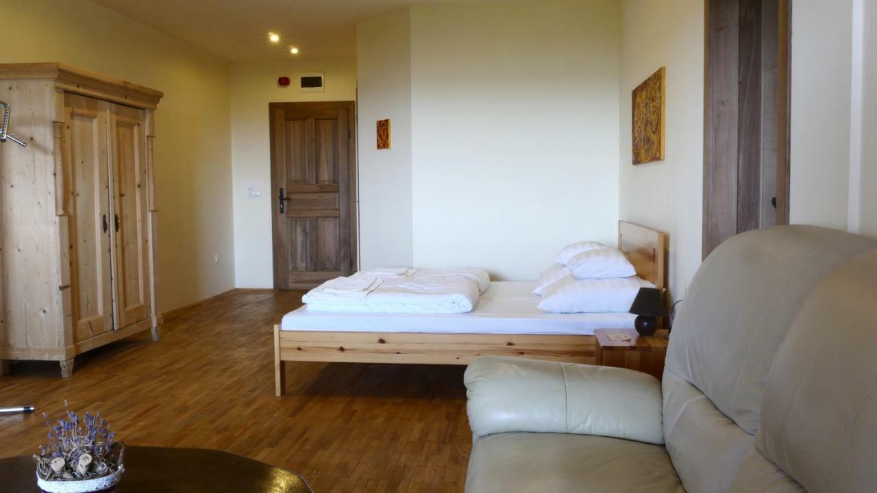 Turbékpuszta Ebner Pince - Panzio Bed & Breakfast エクステリア 写真